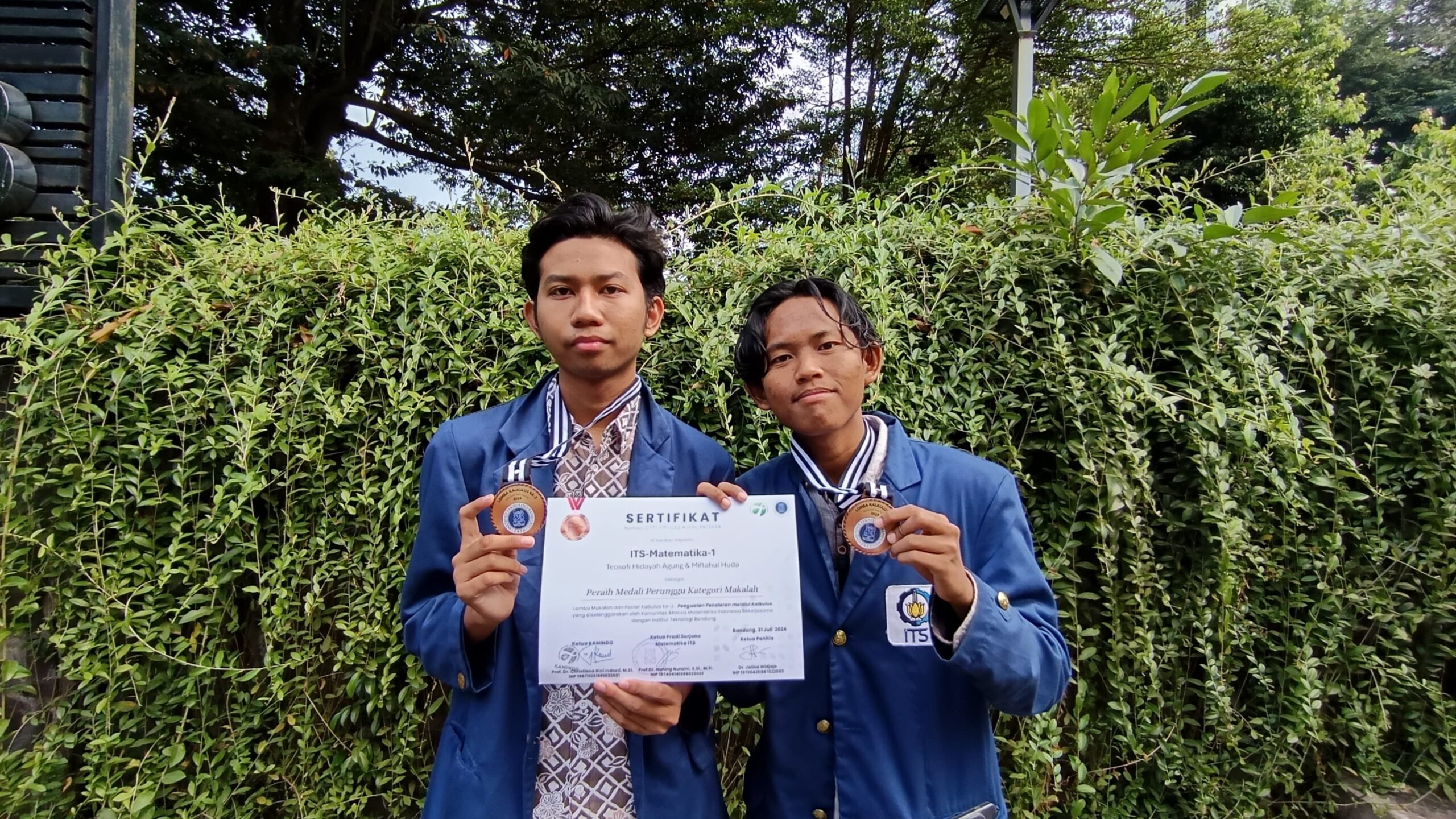 Mahasiswa Departemen Matematika ITS Raih Prestasi di Lomba Makalah dan Poster Kalkulus ke-2