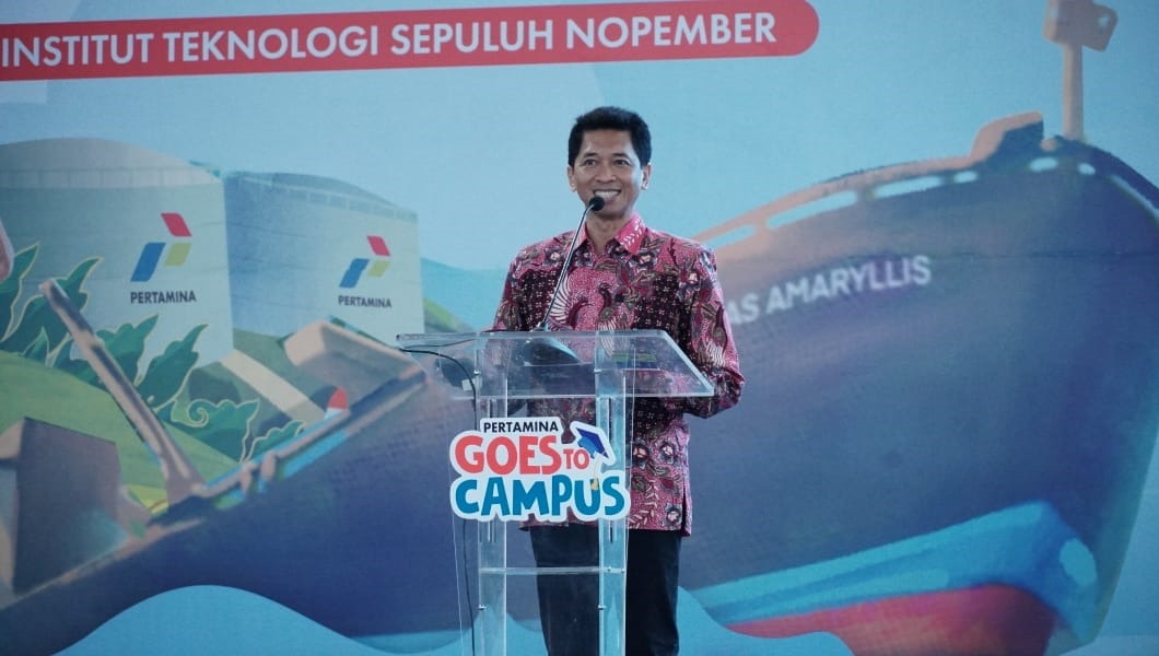 Rektor ITS Prof Bambang Pramujati ST MSc Eng PhD saat memberikan sambutan dalam acara Pertamina Goes to Campus (PTGC) 2024 di Graha Sepuluh Nopember ITS