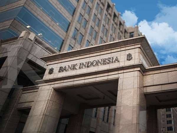 Gambar Gedung Bank Indonesia berdiri kokoh yang bertanggung jawab mengawasi peredaran keuangan (sumber: insight.kontan.co.id)