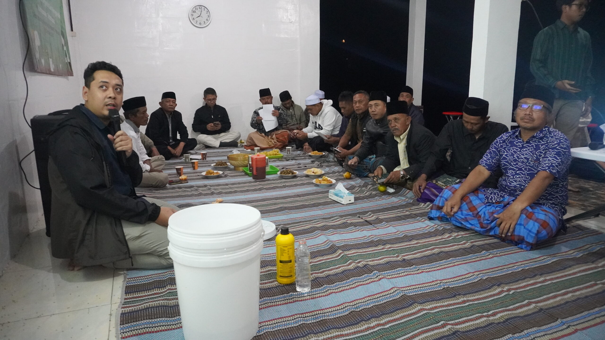 Gambar sosialisasi pembuatan Pupuk Organik Cair (POC) 