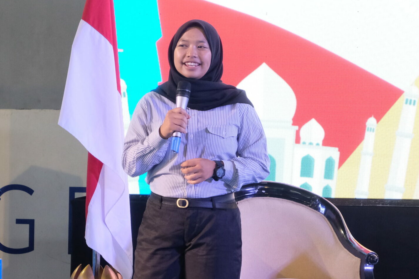 Gambar Febiana Anastasya sampaikan program internasionalisasi yang ada di ITS