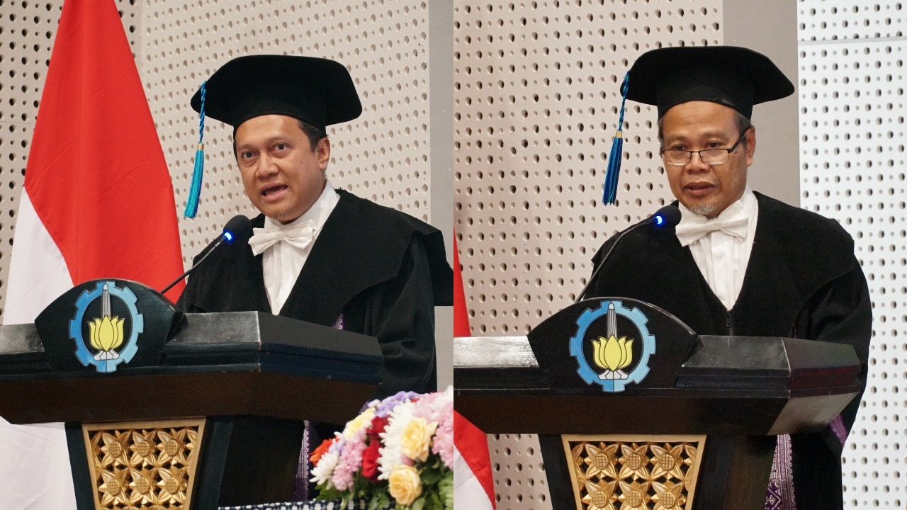 (dari kiri) Prof Agus Muhamad Hatta ST MSi PhD dan Prof Dr Ir Agus Sigit Pramono DEA yang dikukuhkan menjadi profesor ke-207 dan 208 ITS