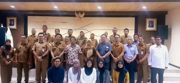 ITS Polyurethane Bone Model Research Team to Dr. Wahidin Sudiro Husodo Hospital, Mojokerto