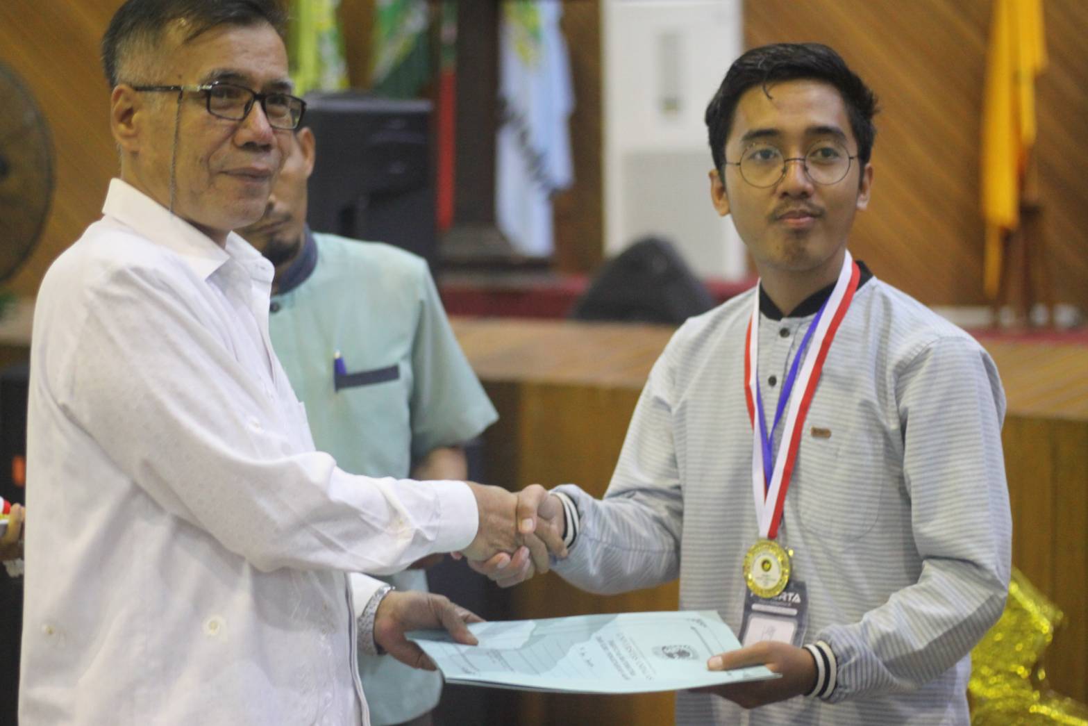 Mahasiswa ITS Sabet Juara Pertama Kompetisi Fisika Nasional ITS News