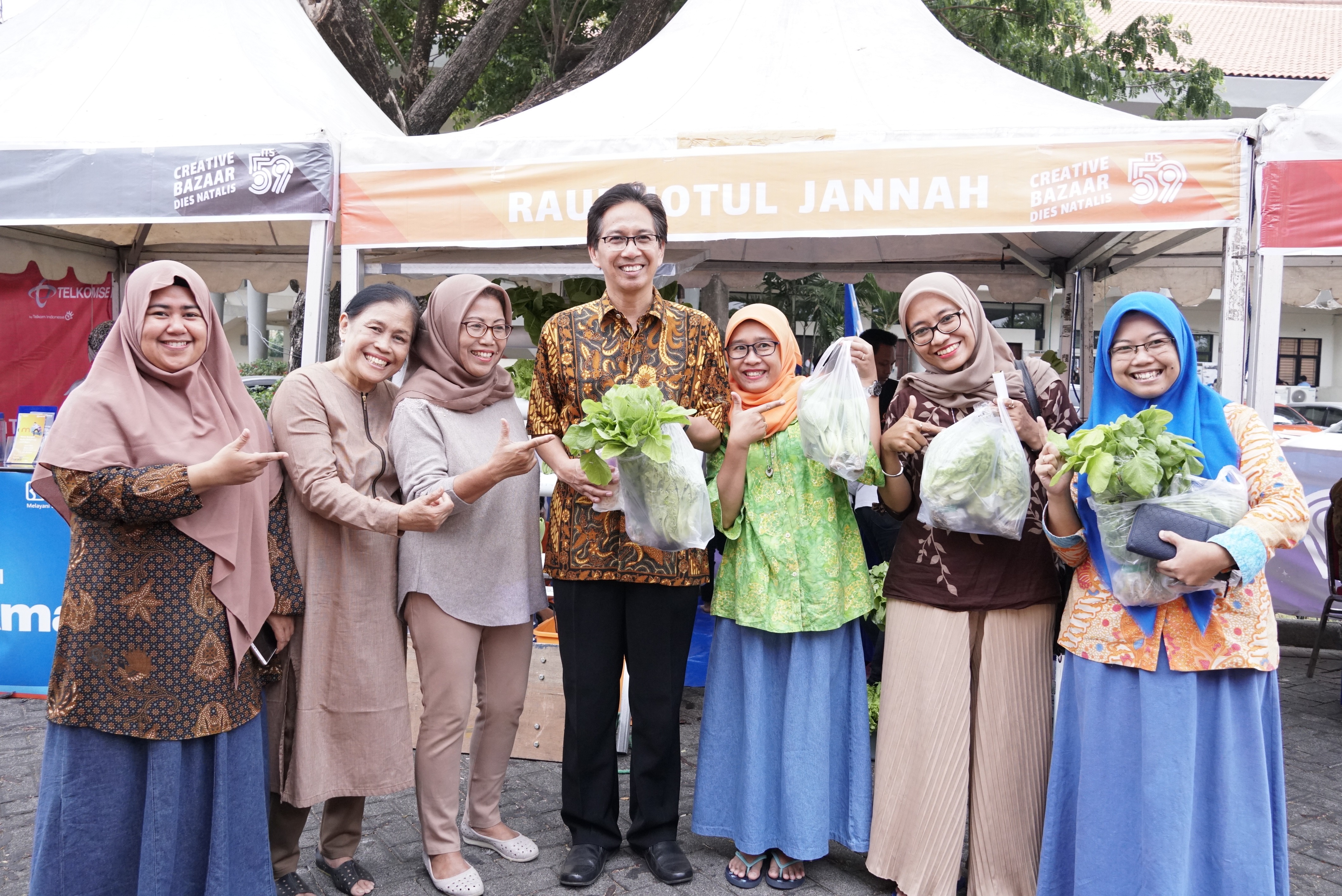 Creative Bazaar Dies Natalis ITS Hadir Bagi Semua