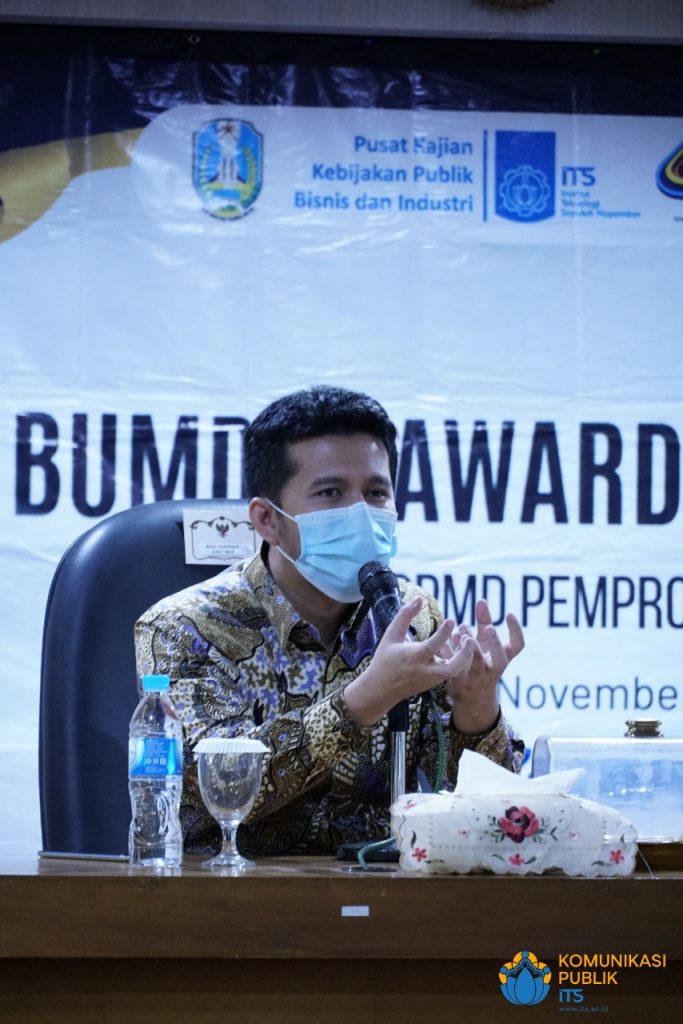 Wakil Gubernur Jawa Timur Dr H Emil Elestianto Dardak BBus MSc saat memberikan sambutan pada acara BUMDes 2020 di Gedung Rektorat ITS