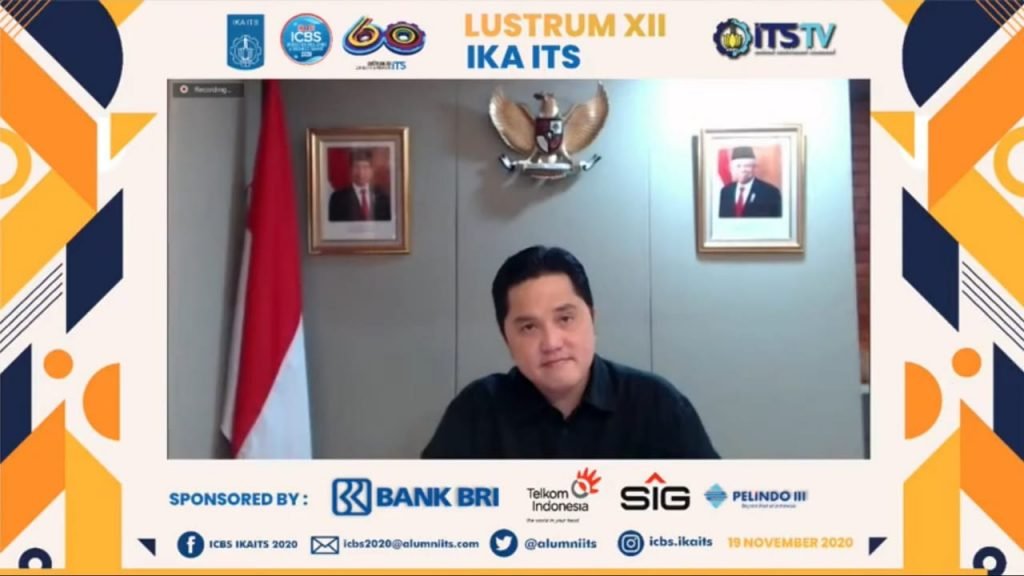 Menteri BUMN Erick Tohir BA MBA memberikan materi pada talkshow ICBS 2020 yang dihelat oleh IKA ITS di Jakarta