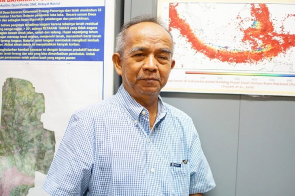 Dr Ir Amien Widodo MSi, dosen Teknik Geofisika ITS, sebagai salah satu anggota tim peneliti instrumen pendeteksi dini tsunami
