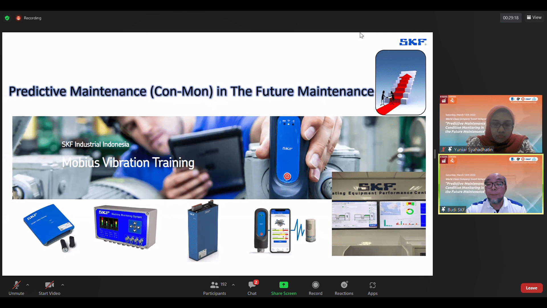 Budi Priyohutomo saat memaparkan materinya mengenai pemeliharaan prediktif dalam kuliah tamu bertajuk Predictive Maintenance Condition Monitoring in the Future Maintenance