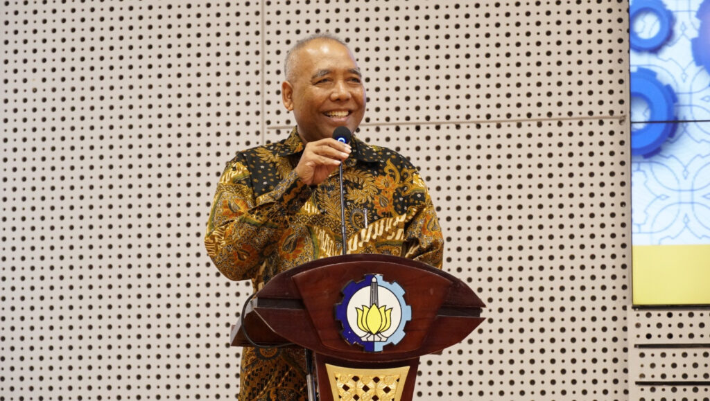 Wakil Rektor I Its Prof Dr Ir Adi Soeprijanto Mt Melakukan Peninjauan 