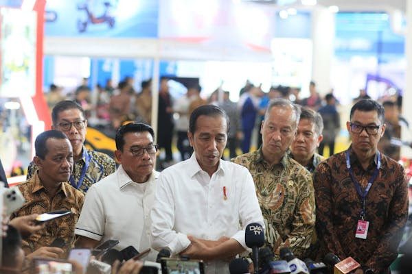 Gambar Presiden Joko Widodo di PEVS