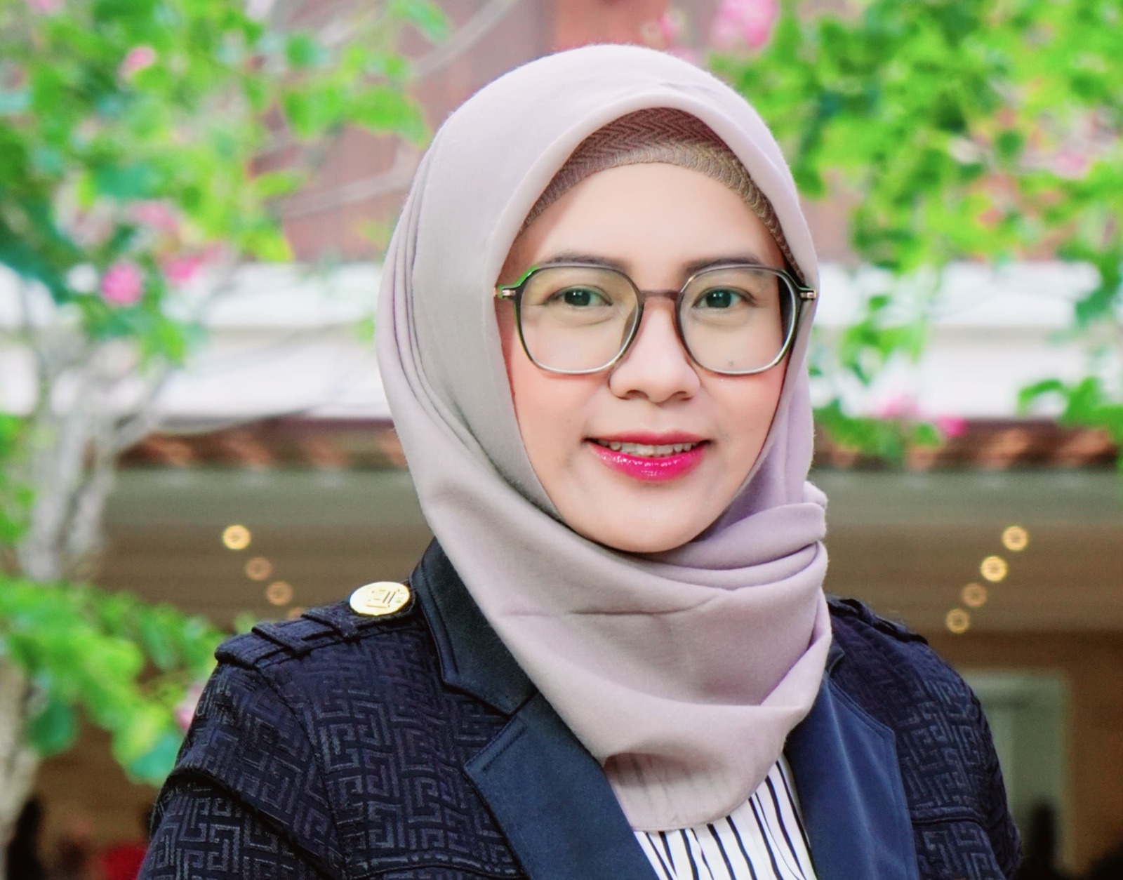 Sri Fatmawati SSi MSc PhD, dosen Departemen Kimia ITS yang berhasil menjadi perempuan pertama di Indonesia pemenang Dr Willmar Schwabe Award 2024 di Polandia