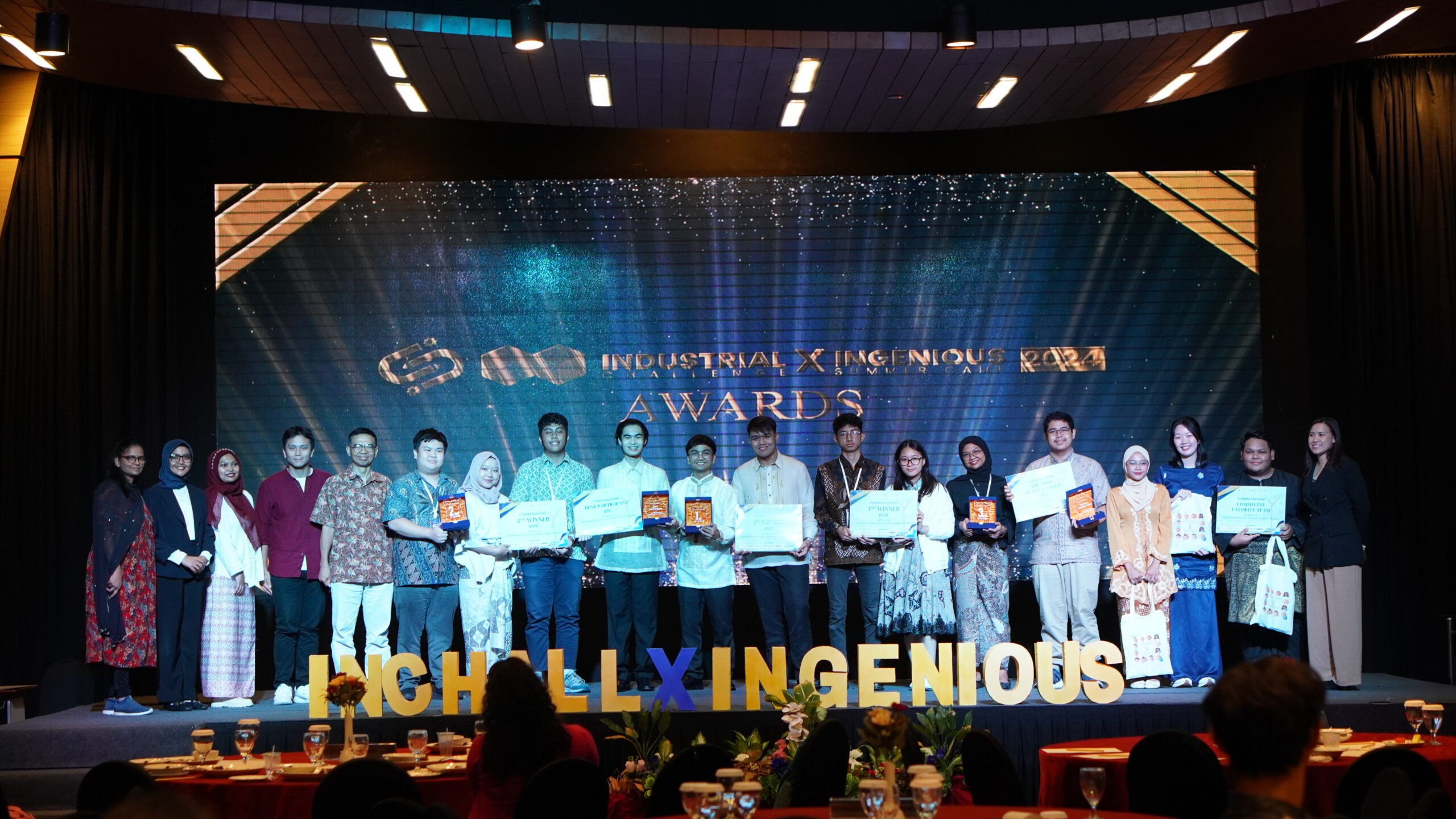 Para penerima penghargaan dari helatan Industrial Challenge (INCHALL) X Ingenious Summercamp 2024