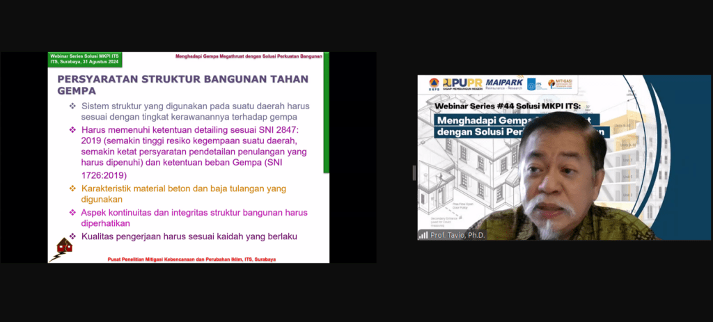 Dosen Departemen Teknik Sipil ITS Prof Tavio Phd saat memaparkan materi terkait standar bangunan tahan gempa