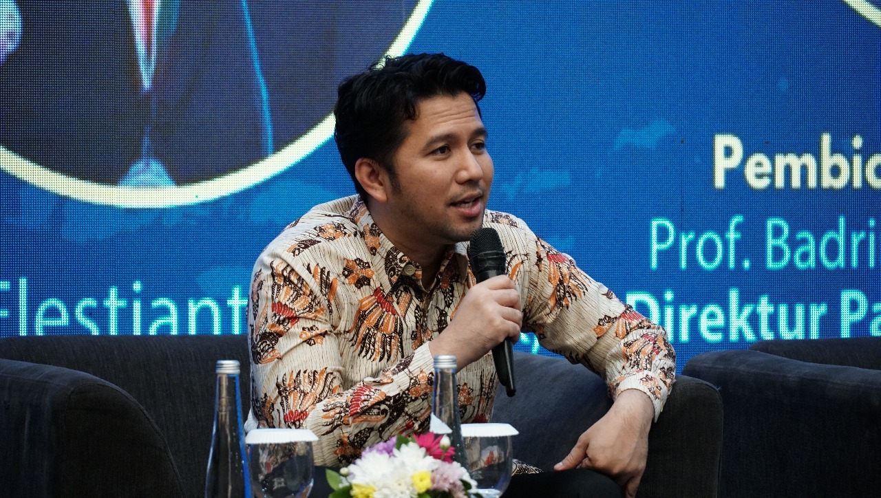 Mantan Wakil Gubernur Jawa Timur H Emil Elestianto Dardak BBus MSc PhD saat menjadi narasumber di CEO Talk 2024