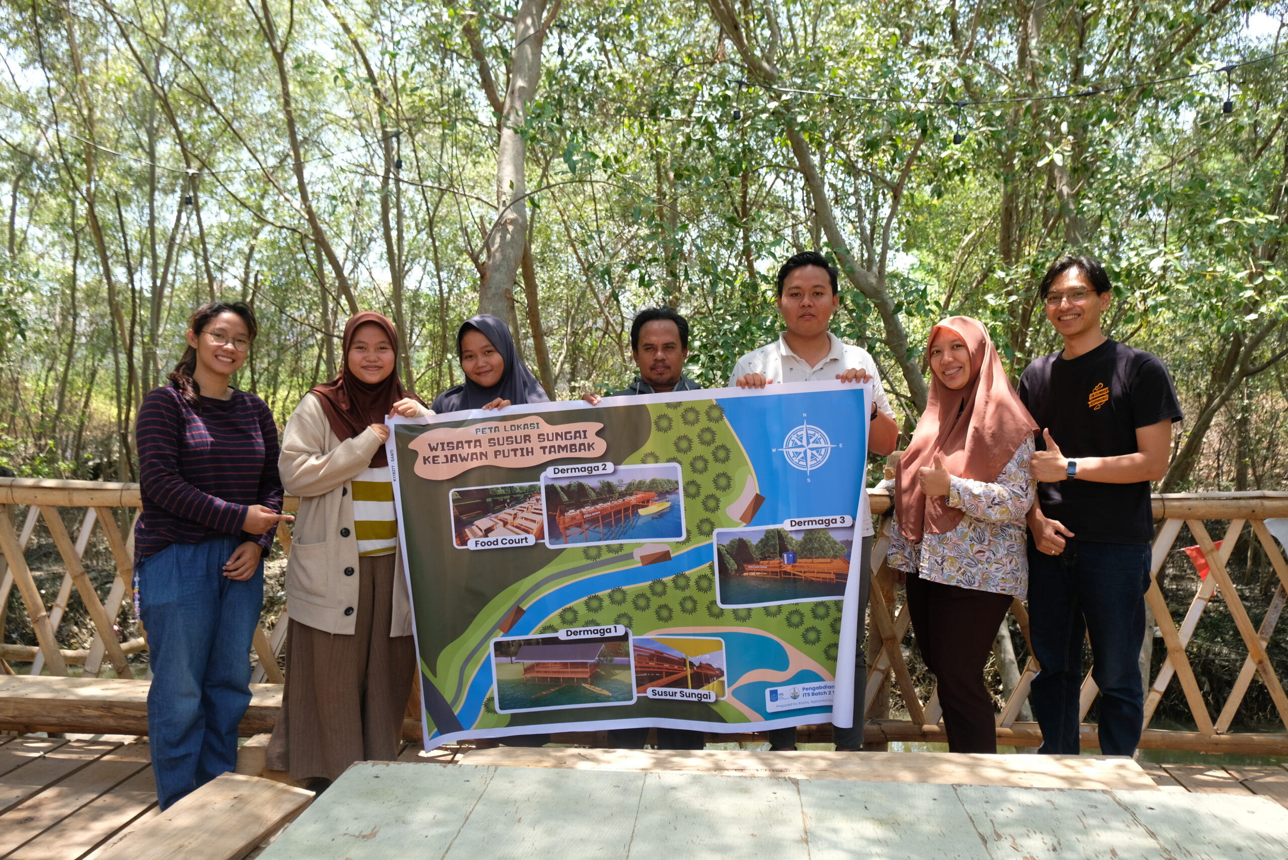 Gambar penyerahan denah wisata susur sungai