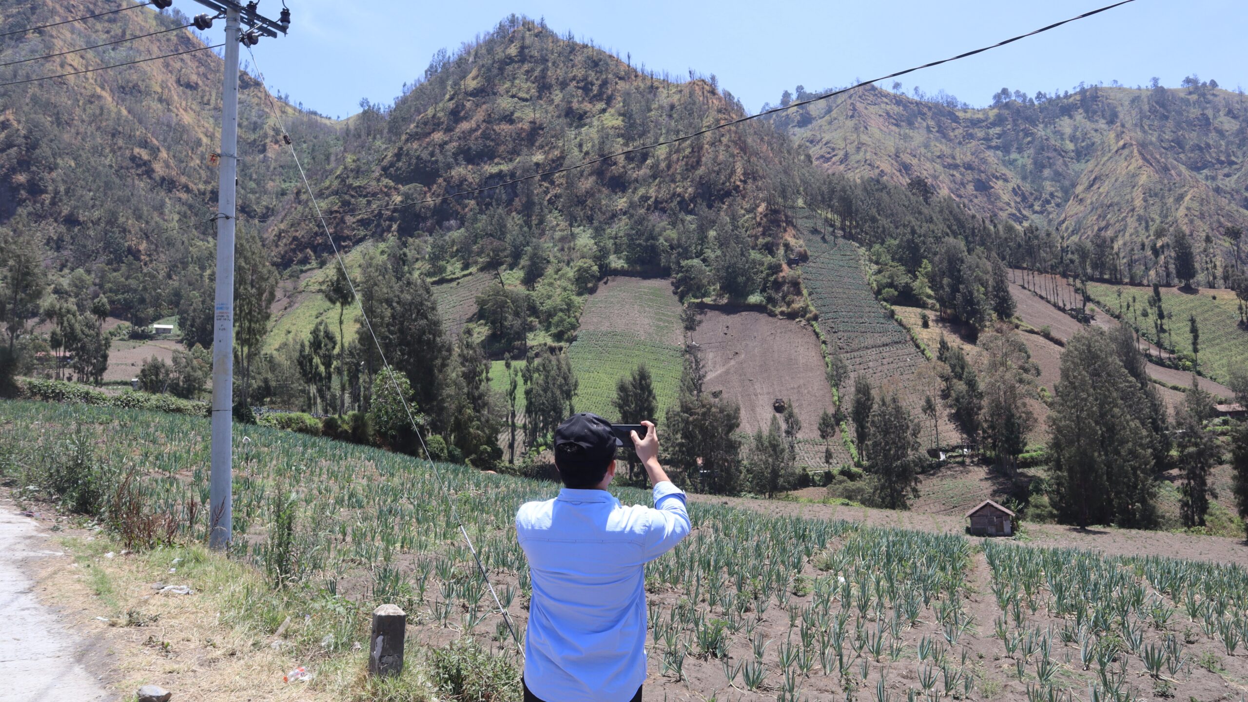 Gambar Observasi di Bromo Tengger Semeru oleh Tim KKN Abmas ITS