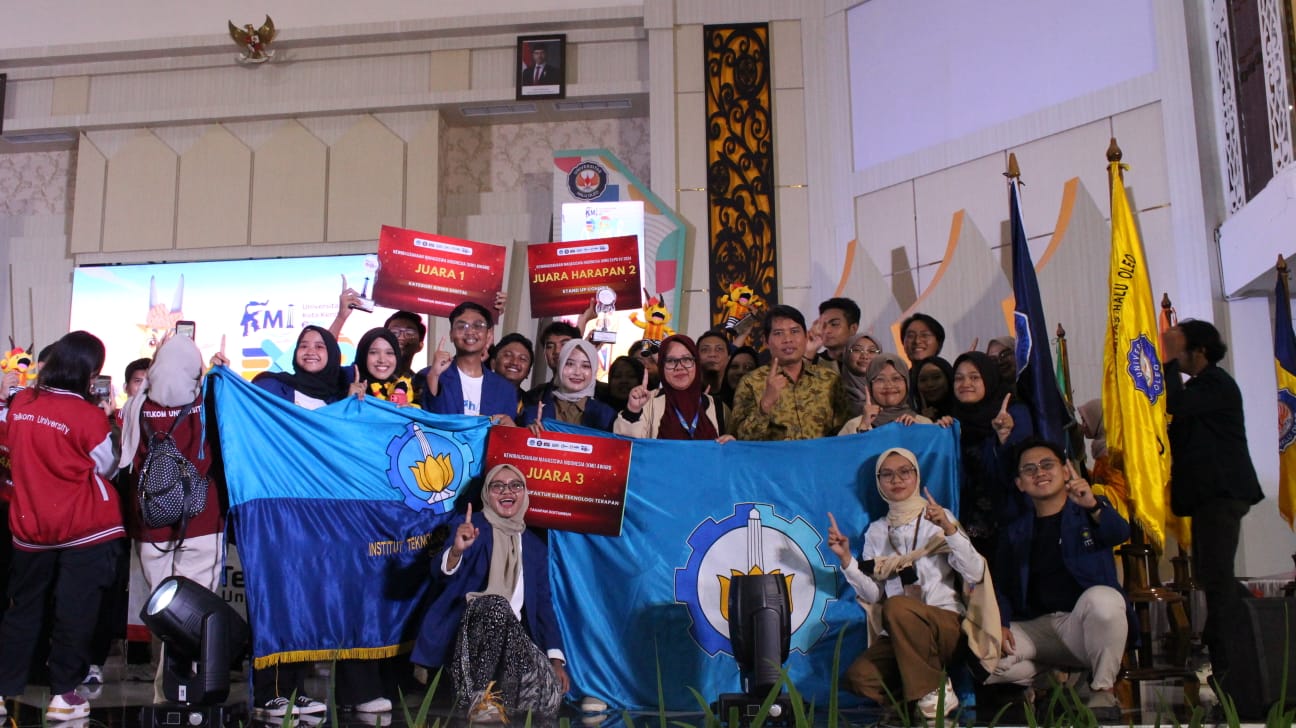 Tim ITS pada ajang Kewirausahaan Mahasiswa Indonesia (KMI) Expo XV Tahun 2024 yang digelar di Universitas Halu Oleo, Kendari