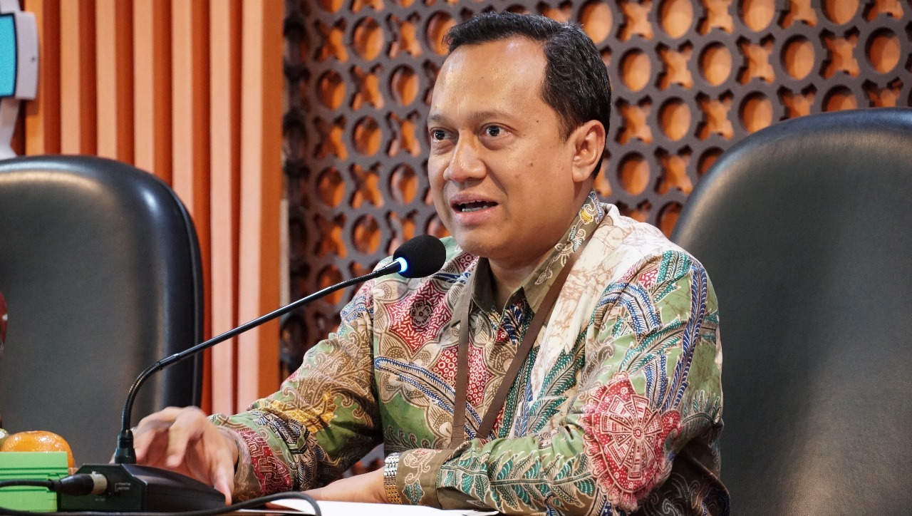 Wakil Rektor IV ITS Agus Muhammad Hatta ST MSi PhD saat memberikan sambutan kepada pihak SKK Migas sebelum penandantanganan PKS