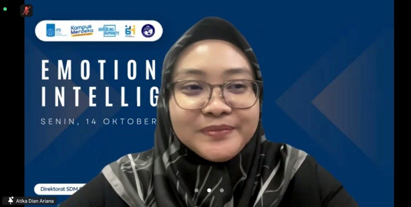 Gambar Dosen Psikologi Universitas Airlangga, Atika Dian Ariana MSc MPsi Psikologi dalam webinar bertajuk Mengoptimalkan Kecerdasan Emosi untuk Merawat Kesejahteraan Psikologis di tempat Kerja