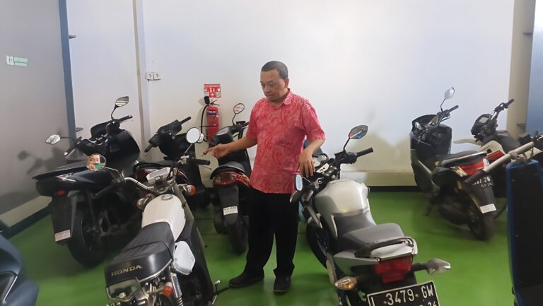 Dukung Penggunaan EV, ITS Kembangkan Bengkel Konversi Sepeda Motor Listrik